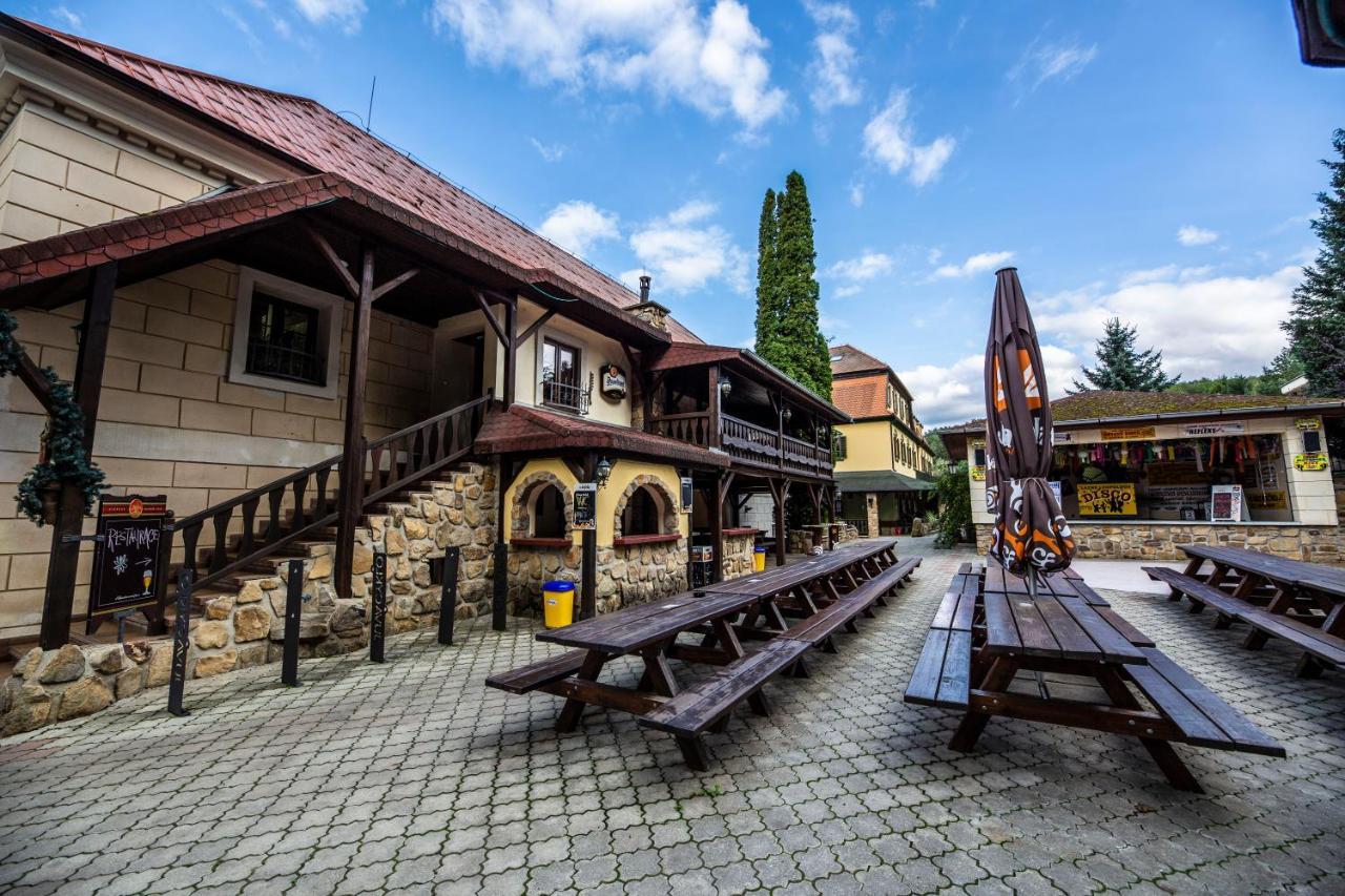 Lovecky Zamecek Buchlovice Exterior photo